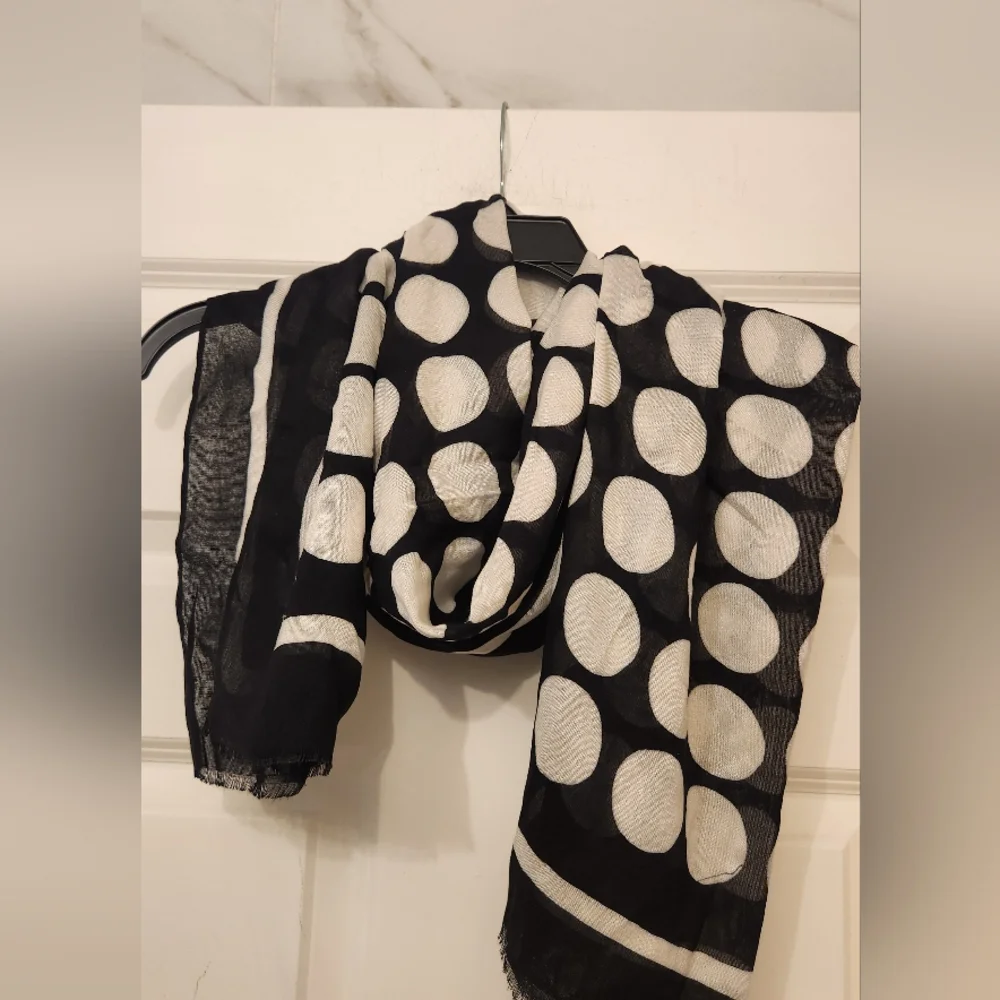 KATE SPADE New York Black White Pink Seasonless Polka Dot Oblong Scarf 30x80